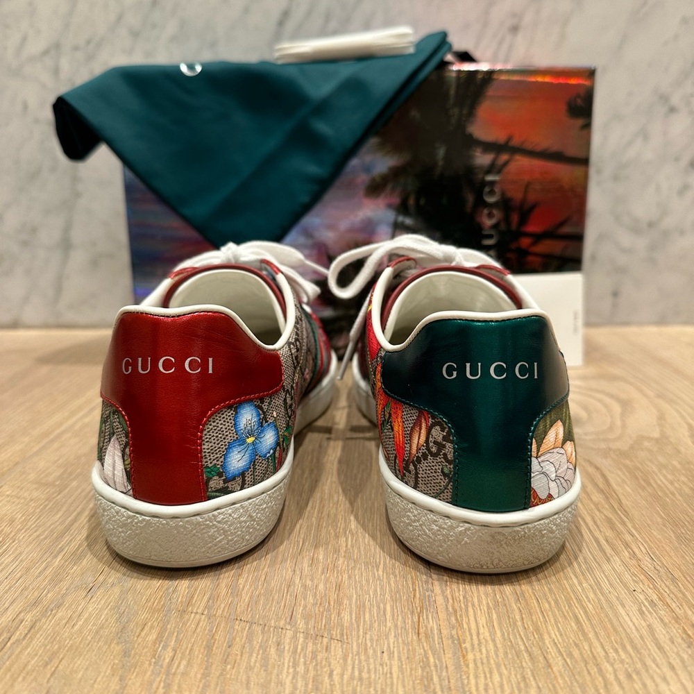 Gucci Supreme Flora Sneakers - Picture 6 of 13